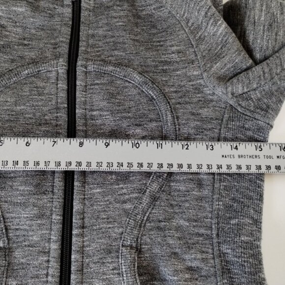 Lululemon Scuba Hoodie Size 2 Gray Full Zip Fitted Pockets Hooded Gym Athletic - Picture 7 of 12